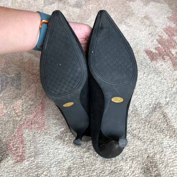 Classic black suede and patent leather pumps - Picture 4 of 5